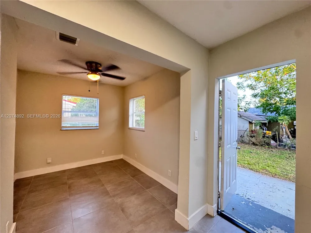 3040 NW 7th St Pompano Beach, FL 33069