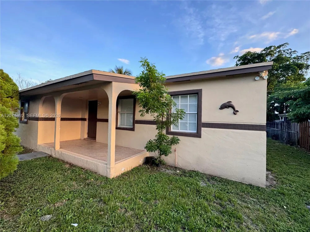 3040 NW 7th St Pompano Beach, FL 33069
