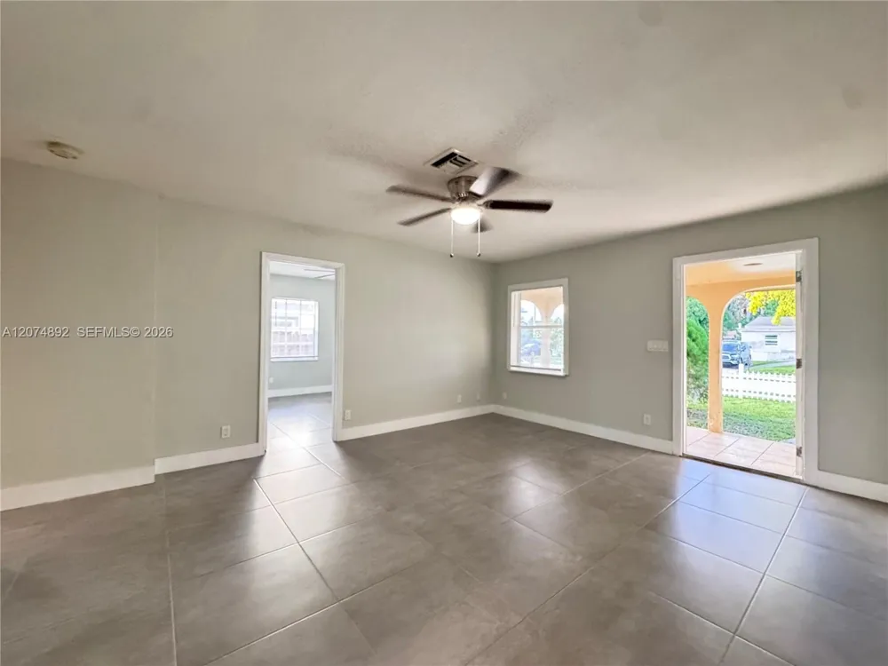 3040 NW 7th St Pompano Beach, FL 33069