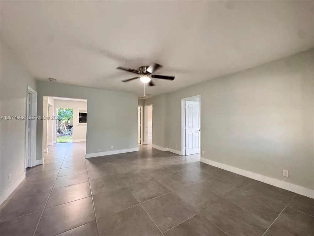 3040 NW 7th St Pompano Beach, FL 33069