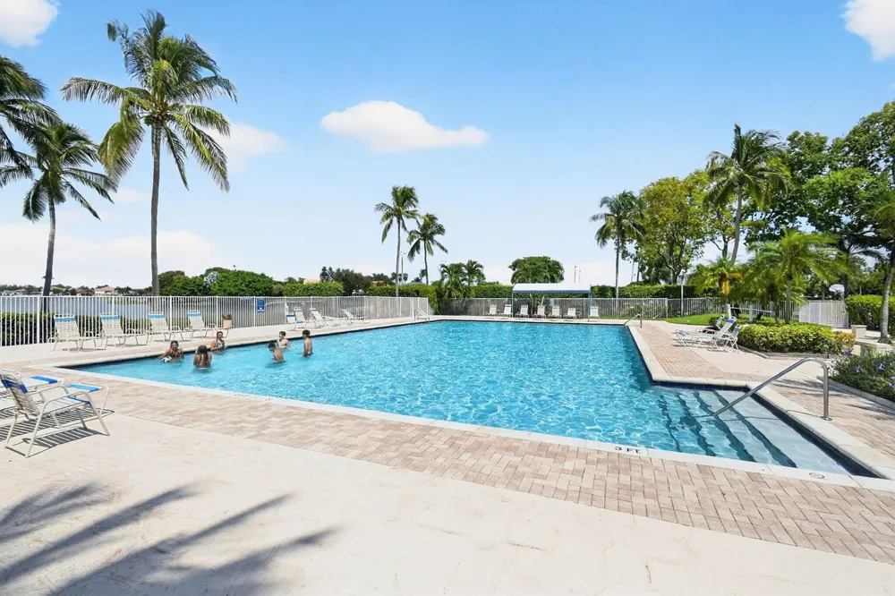 7390 HEATHLEY DRIVE Lake Worth, FL 33467