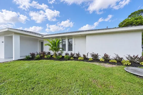 441 SE Guava Terrace