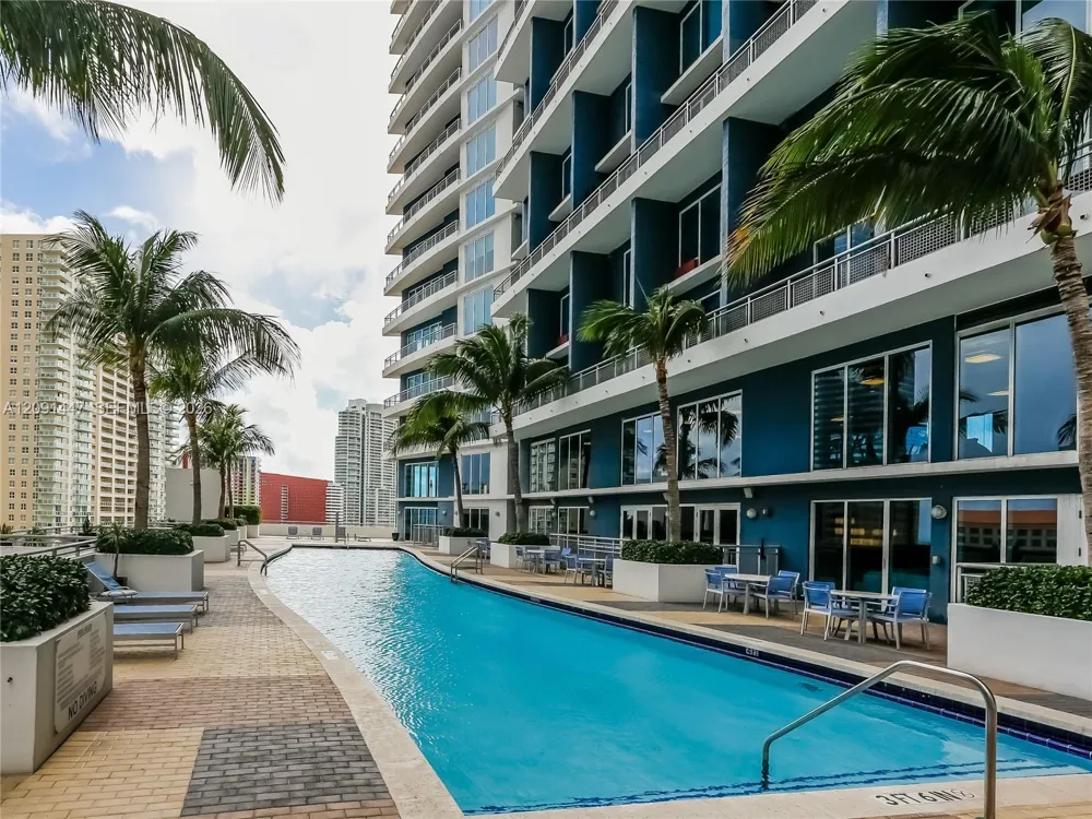 60 SW 13th St #3404 Miami, FL 33130