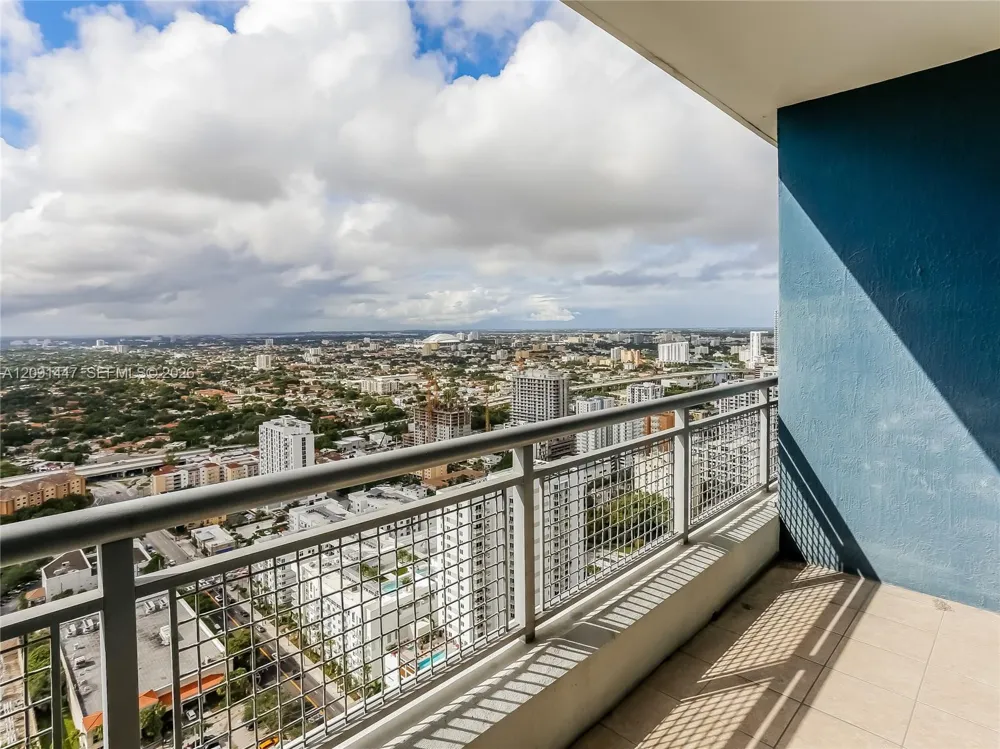 60 SW 13th St #3404 Miami, FL 33130