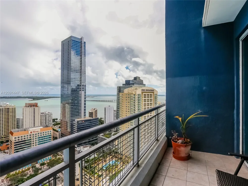 60 SW 13th St #3404 Miami, FL 33130