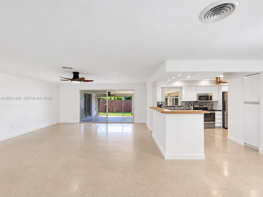 3404 Barton Rd Pompano Beach, FL 33062