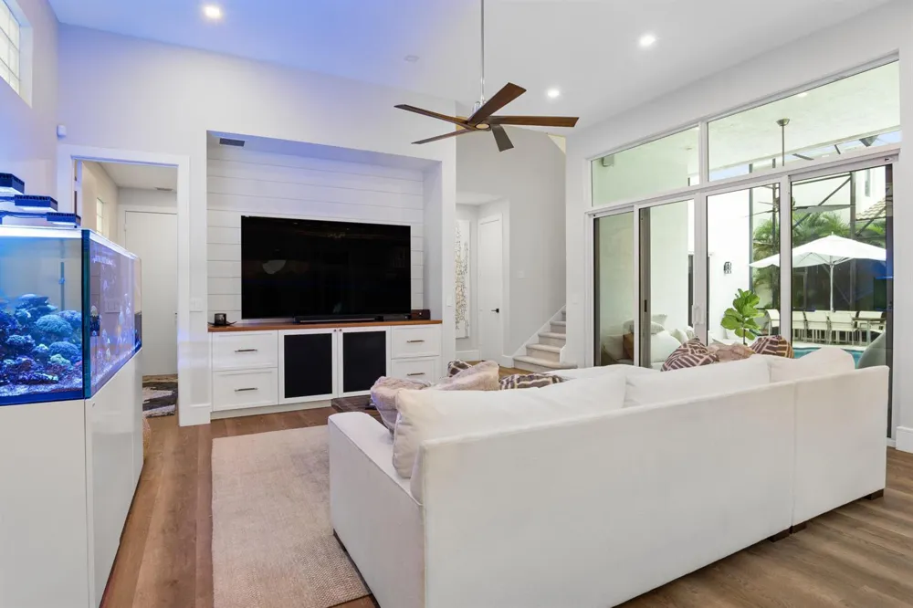 211 Sedona Way Palm Beach Gardens, FL 33418