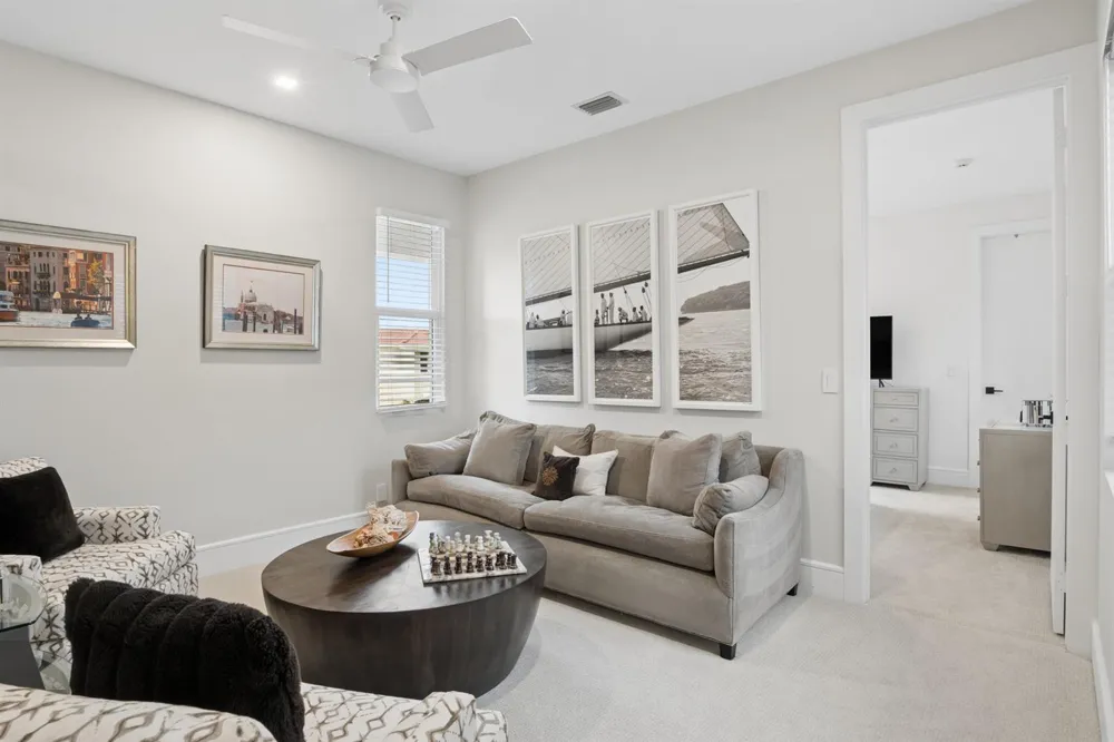 211 Sedona Way Palm Beach Gardens, FL 33418