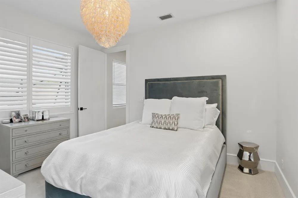 211 Sedona Way Palm Beach Gardens, FL 33418