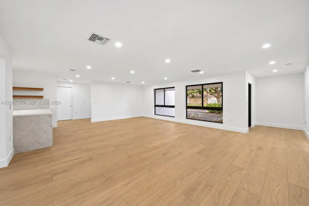 8978 SW 49th St Cooper City, FL 33328