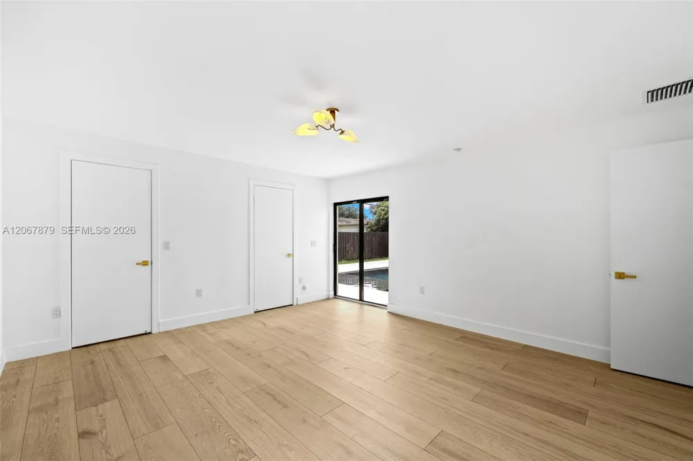 8978 SW 49th St Cooper City, FL 33328