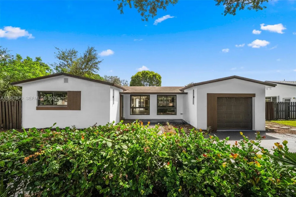 8978 SW 49th St Cooper City, FL 33328