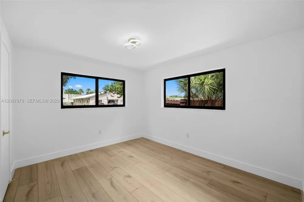 8978 SW 49th St Cooper City, FL 33328