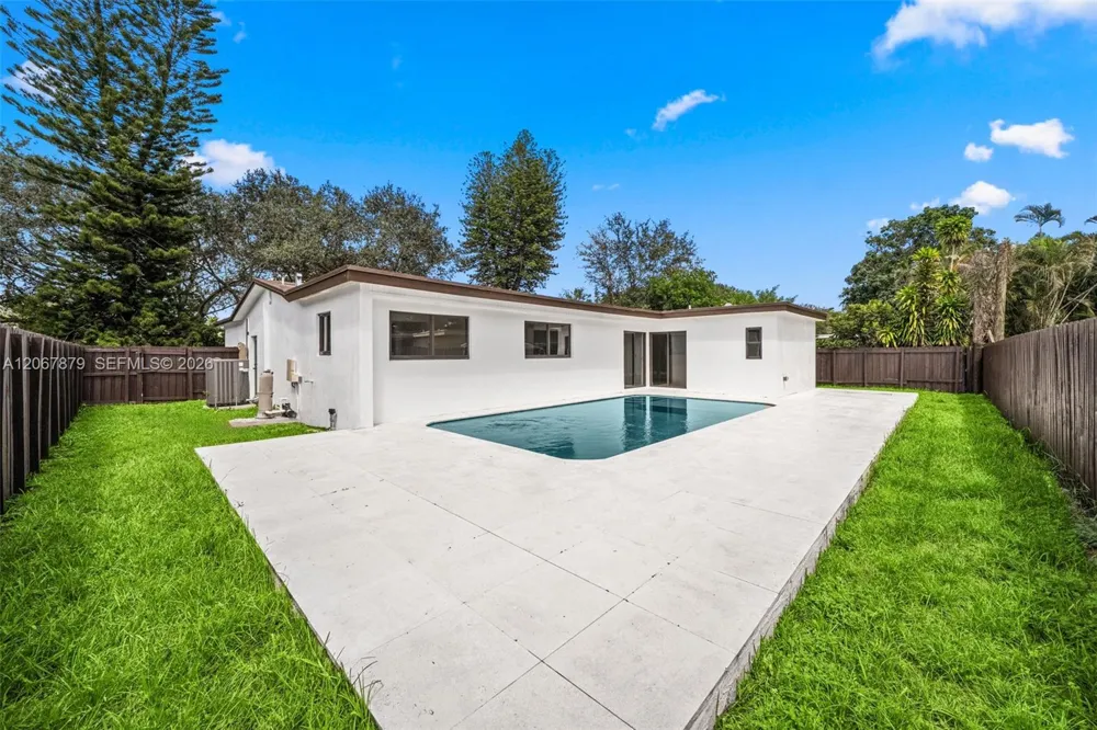 8978 SW 49th St Cooper City, FL 33328