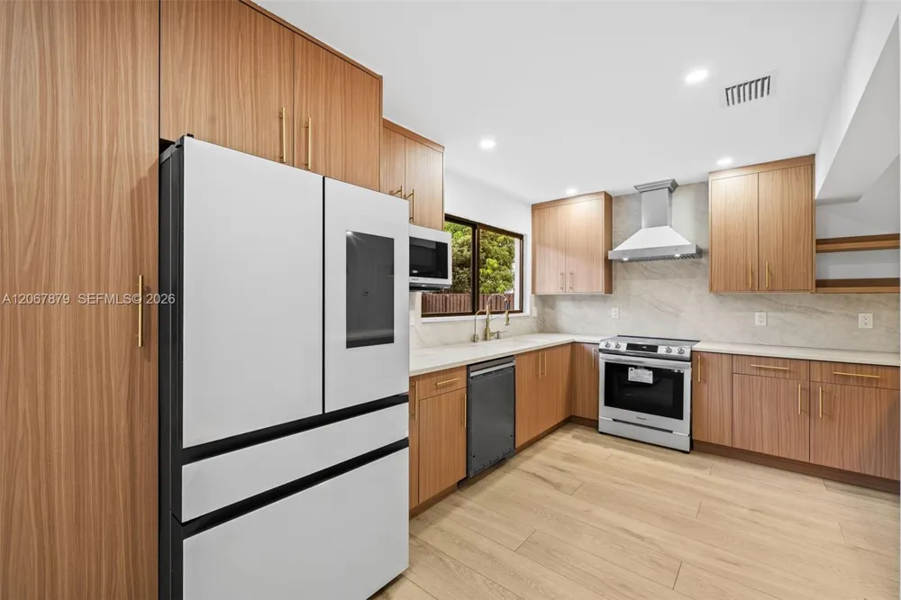 8978 SW 49th St Cooper City, FL 33328