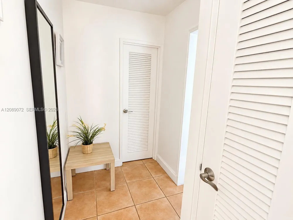 5161 Collins Ave #310 Miami Beach, FL 33140