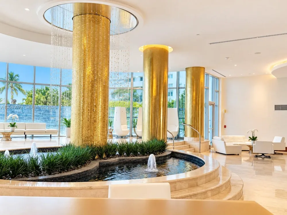 5161 Collins Ave #310 Miami Beach, FL 33140
