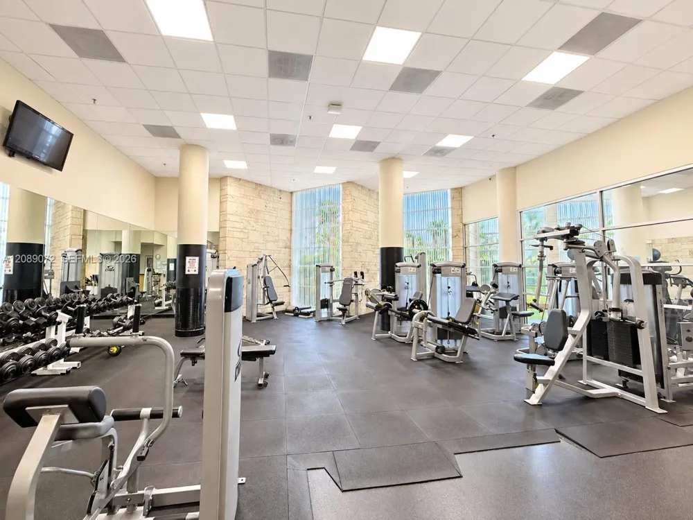 5161 Collins Ave #310 Miami Beach, FL 33140