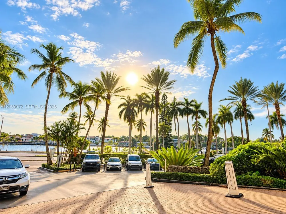5161 Collins Ave #310 Miami Beach, FL 33140