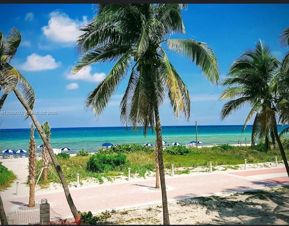 5161 Collins Ave #310 Miami Beach, FL 33140