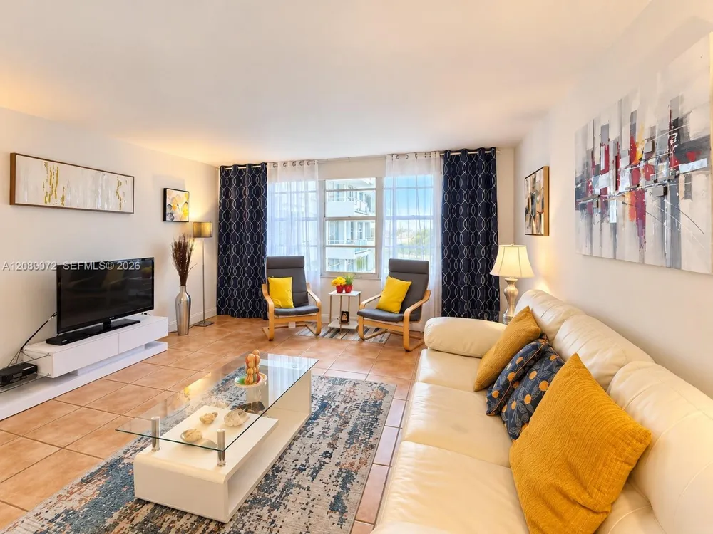 5161 Collins Ave #310 Miami Beach, FL 33140