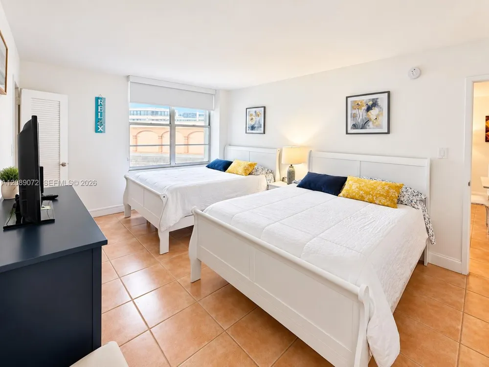5161 Collins Ave #310 Miami Beach, FL 33140