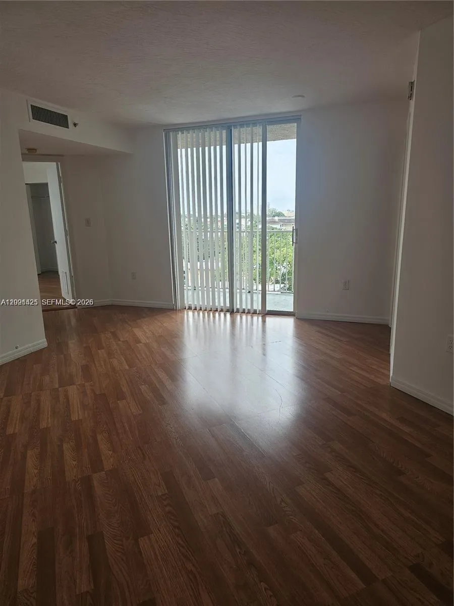 102 SW 6th Ave #604 Miami, FL 33130