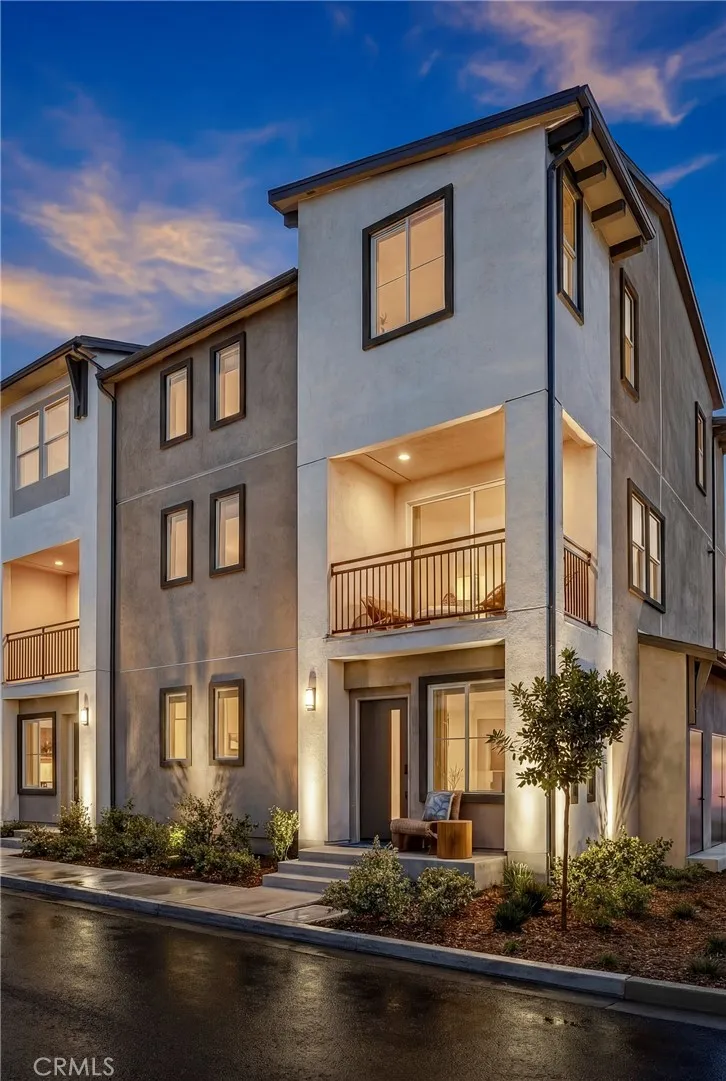 12820 Cyan Ct. #50 Hawthorne, CA 90250
