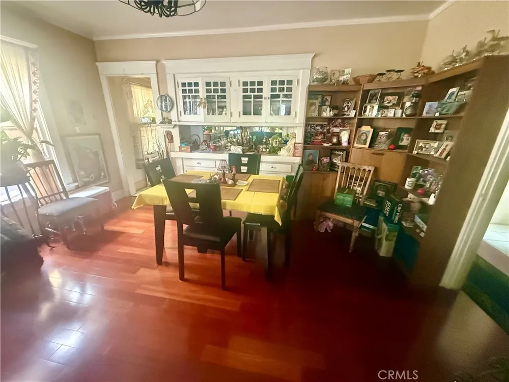 1138 S Ardmore Los Angeles, CA 90006