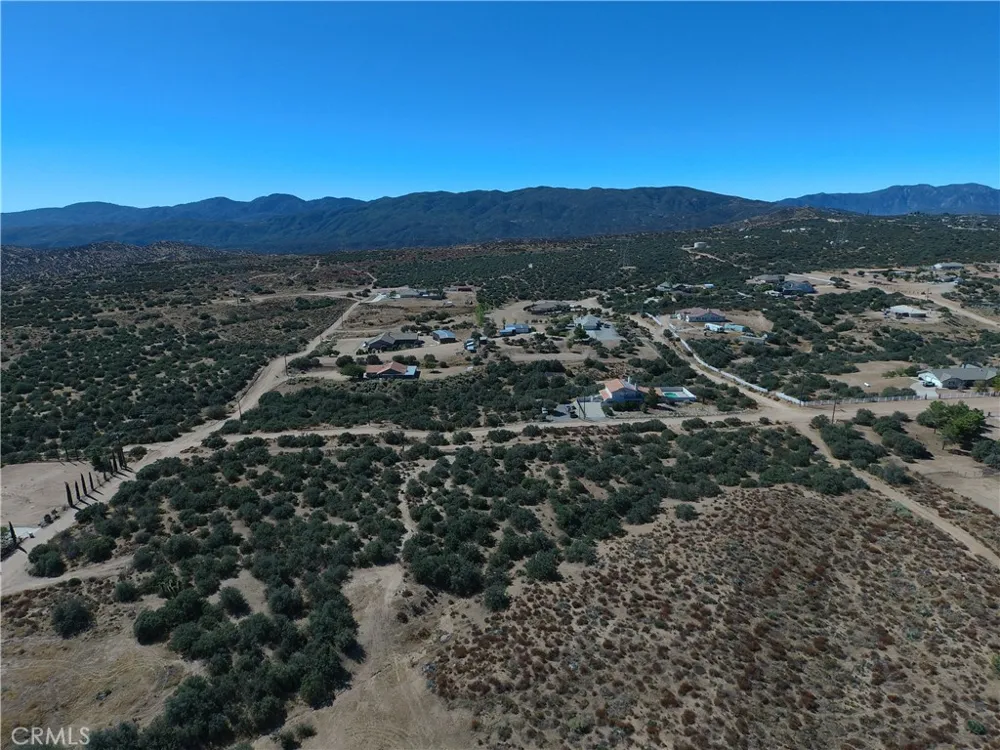 Medlow Oak Hills, CA 92344