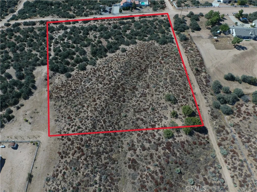 Medlow Oak Hills, CA 92344