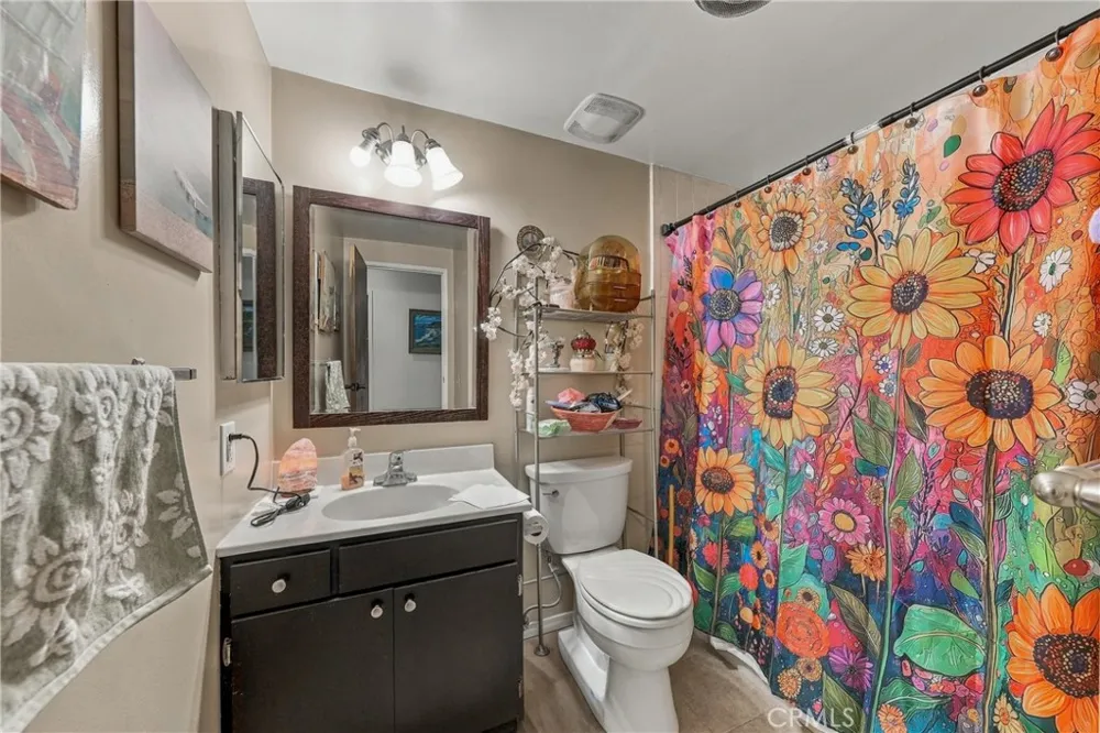 6633 Victoria Lucerne, CA 95458