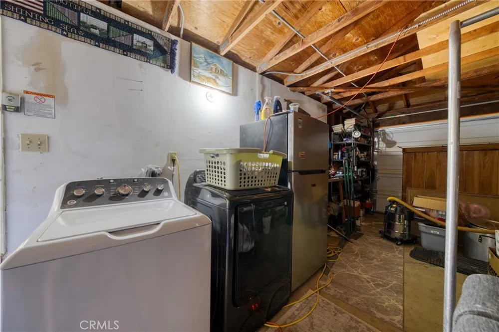 6633 Victoria Lucerne, CA 95458