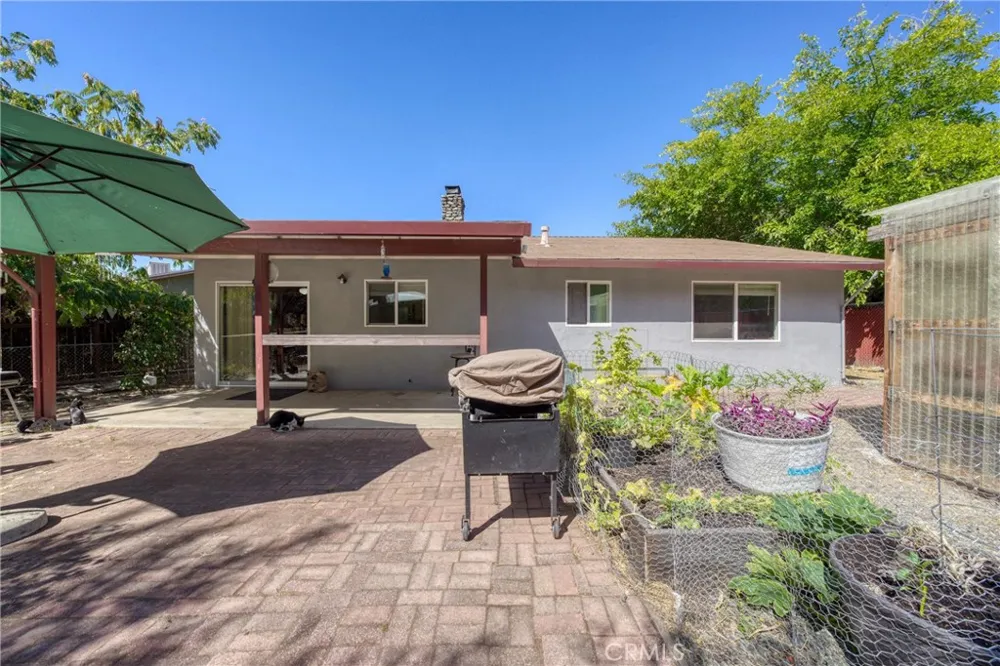 6633 Victoria Lucerne, CA 95458