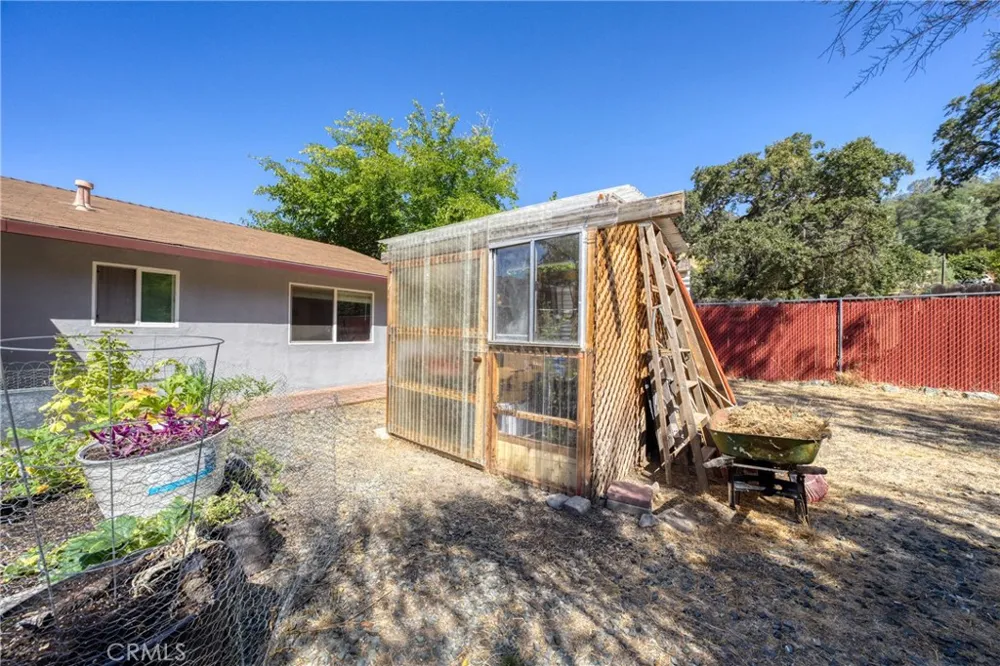 6633 Victoria Lucerne, CA 95458