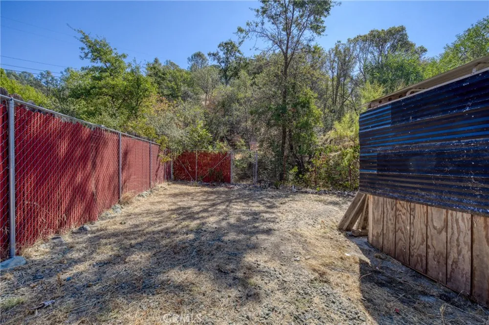 6633 Victoria Lucerne, CA 95458