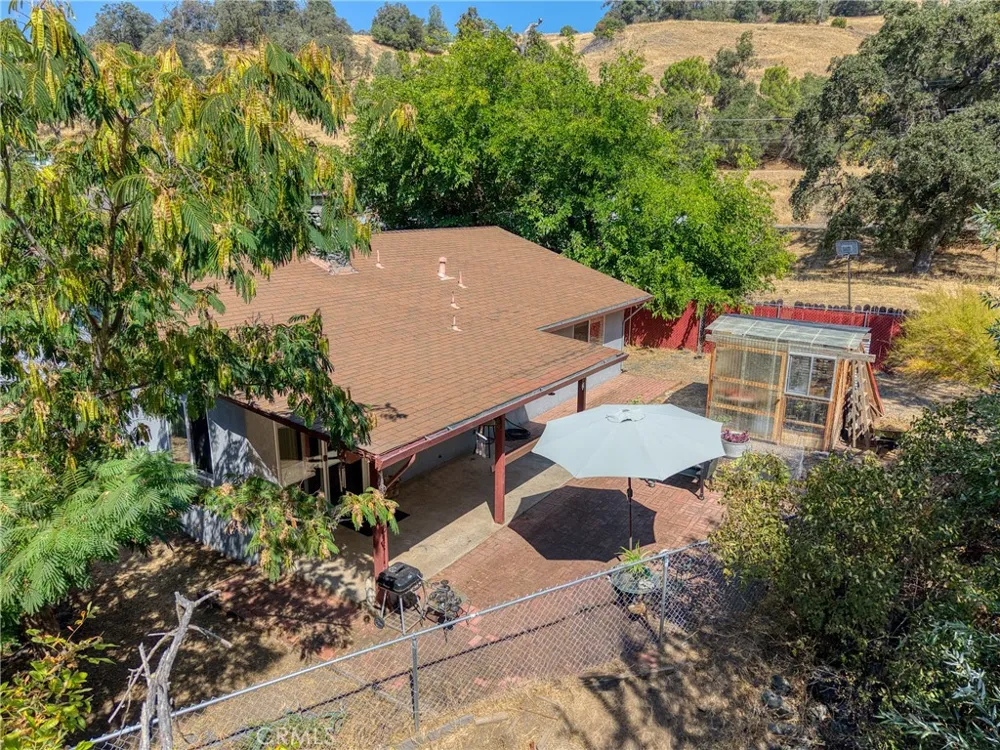 6633 Victoria Lucerne, CA 95458