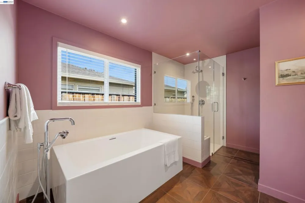 31967 Albany St Hayward, CA 94544