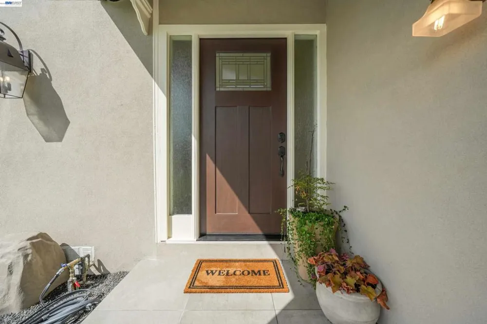 31967 Albany St Hayward, CA 94544