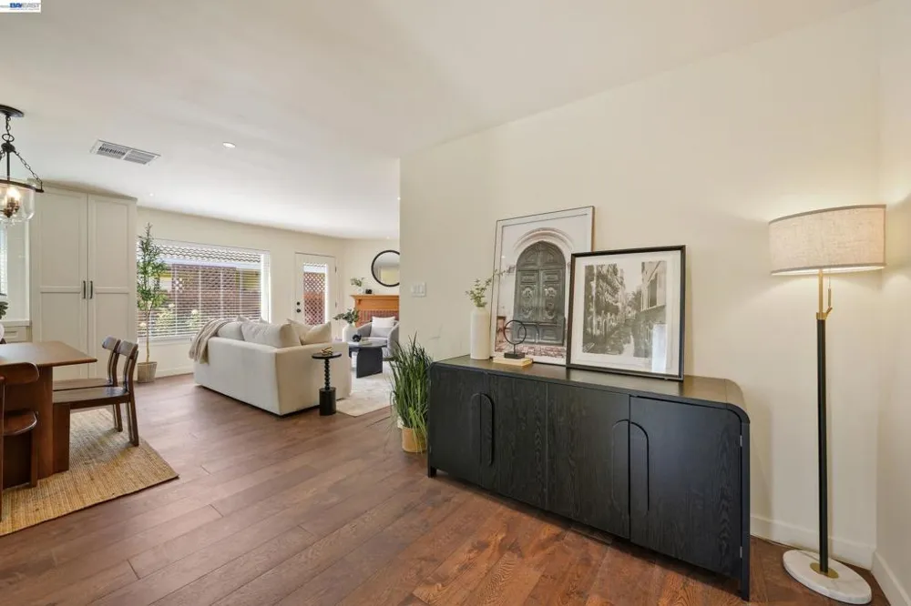 31967 Albany St Hayward, CA 94544