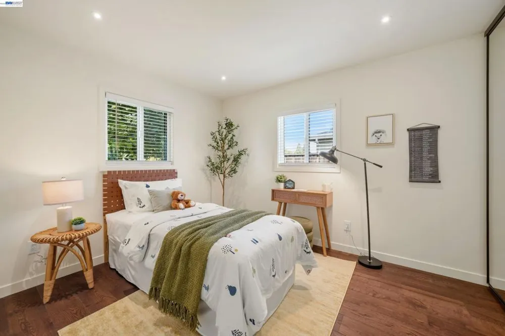31967 Albany St Hayward, CA 94544