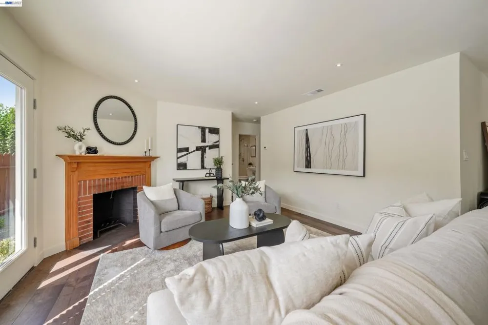 31967 Albany St Hayward, CA 94544