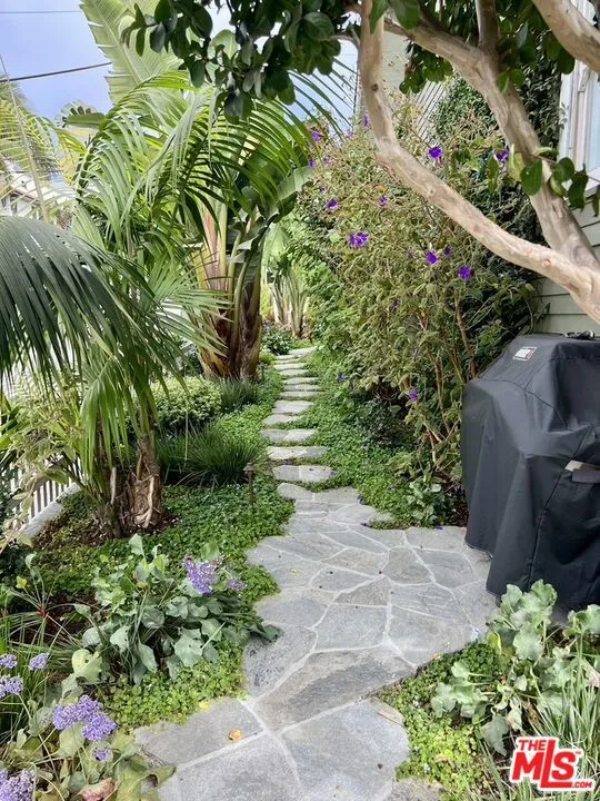 2704 3rd Street Santa Monica, CA 90405