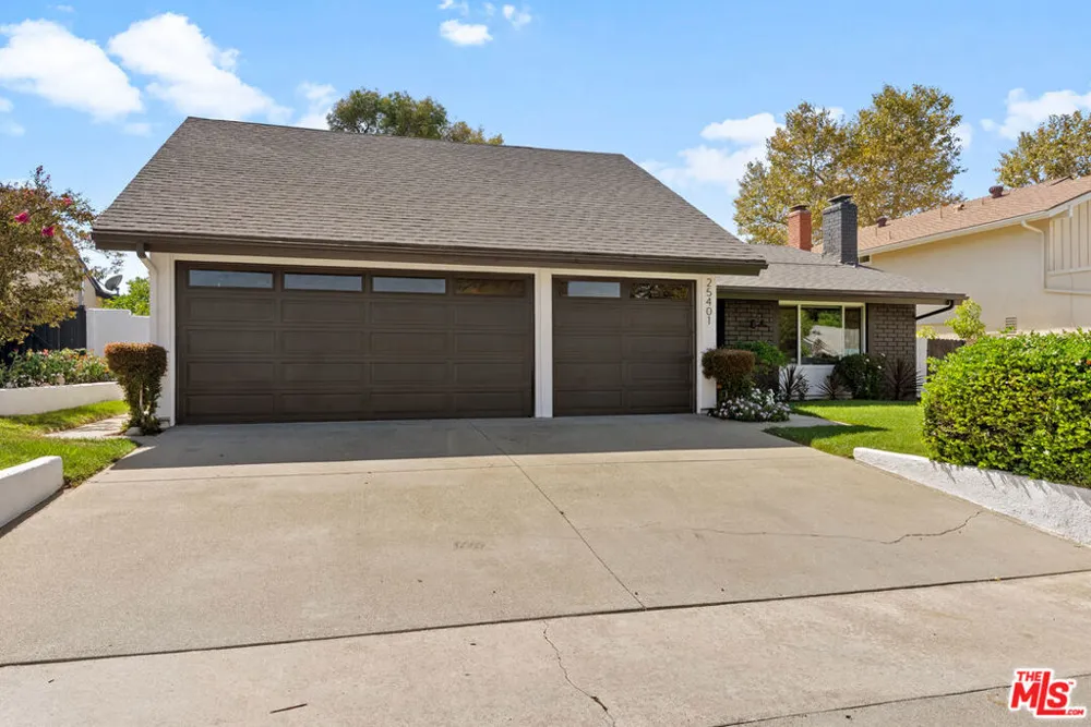 25401 Champlain Road Laguna Hills, CA 92653