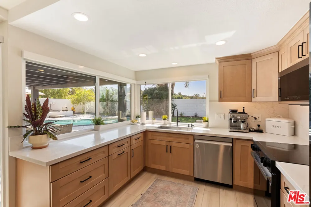25401 Champlain Road Laguna Hills, CA 92653