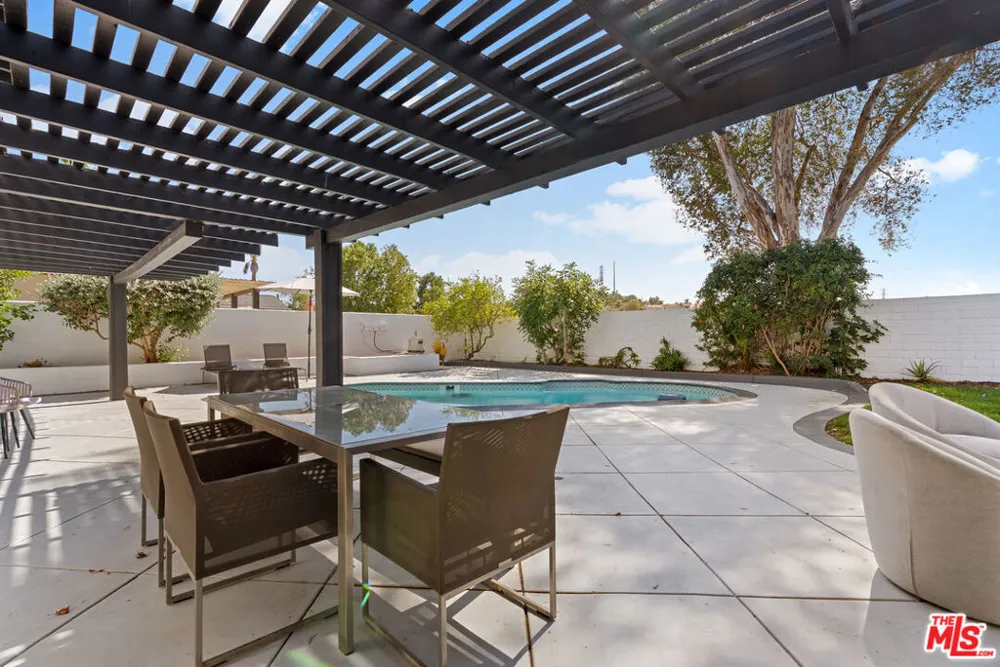 25401 Champlain Road Laguna Hills, CA 92653