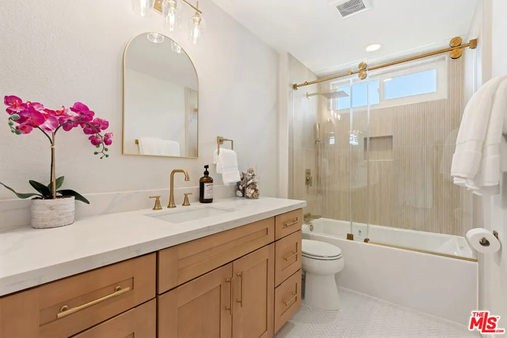 25401 Champlain Road Laguna Hills, CA 92653