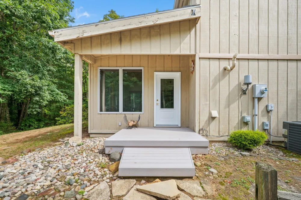 5471 Little Paw Paw Lake Road Coloma, MI 49038