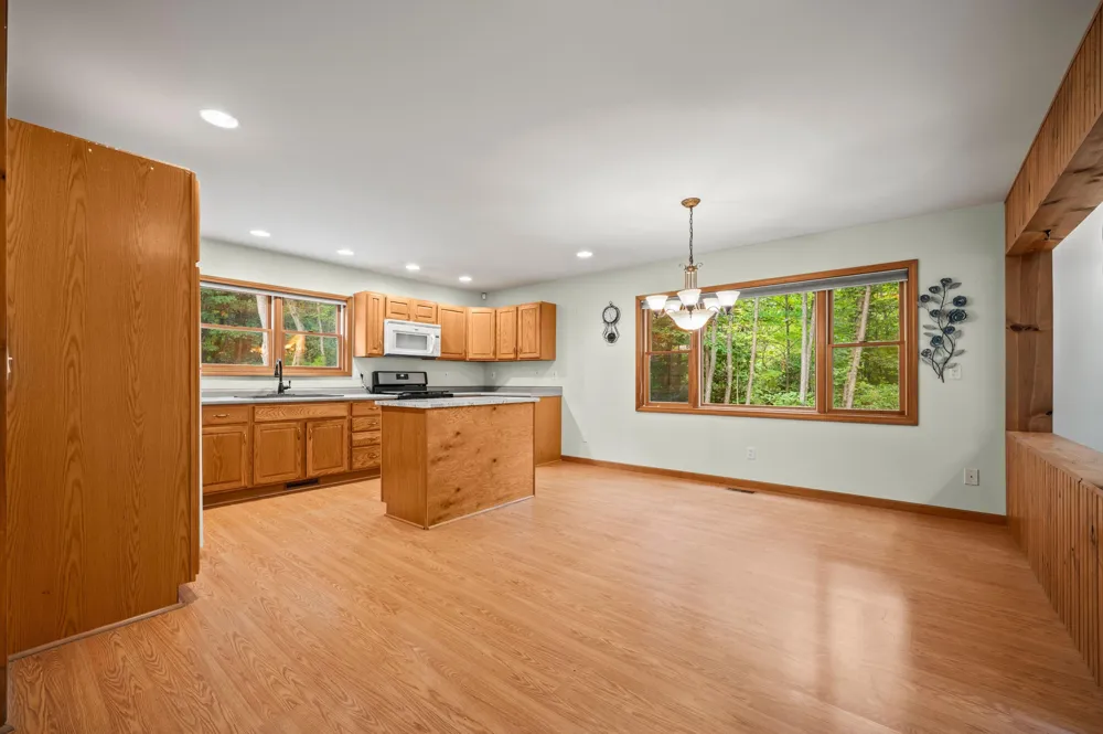 5471 Little Paw Paw Lake Road Coloma, MI 49038