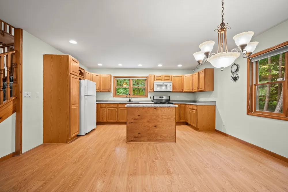 5471 Little Paw Paw Lake Road Coloma, MI 49038